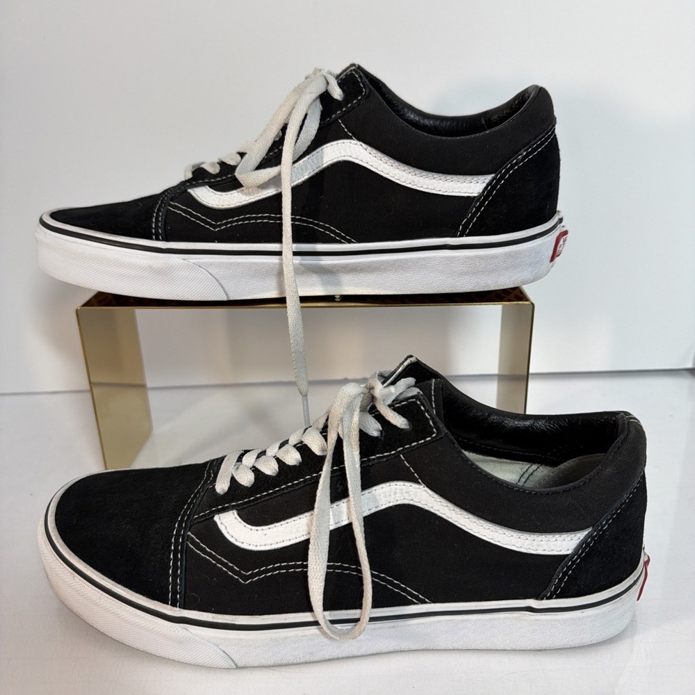 Men Size 10 - Vans Ward Suede Canvas Black White Great Condition Athletic Shoes